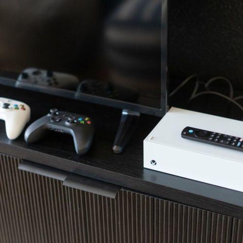 🎮 Calling all gamers! Our vacation rental comes fully equipped with an Xbox, guaranteeing hours of immersive gaming excitement. Whether you're into action, adventure, or sports games, get ready for non-stop fun!