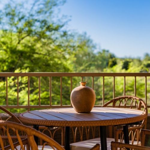 "Jackie was very welcoming and responsive. Our favorite spot in the condo was the covered patio that overlooked the grounds. We had our breakfast there and watched birds, rabbits, lizards, and other wildlife."