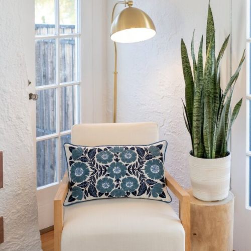 "Beautiful area of Phoenix and so convenient to get to Downtown. The home is so tastefully decorated and very comfortable. We will definitely be back!"
-Eileen