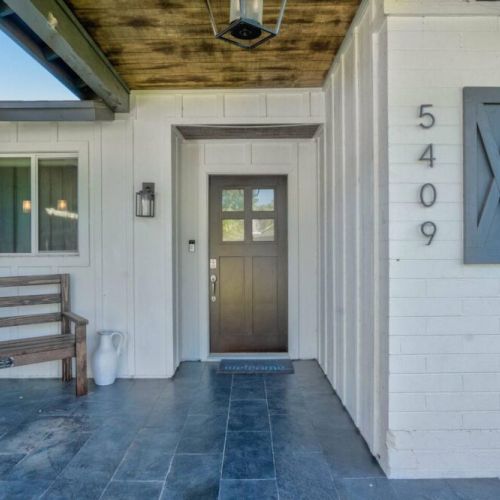 This place is even more gorgeous in person!