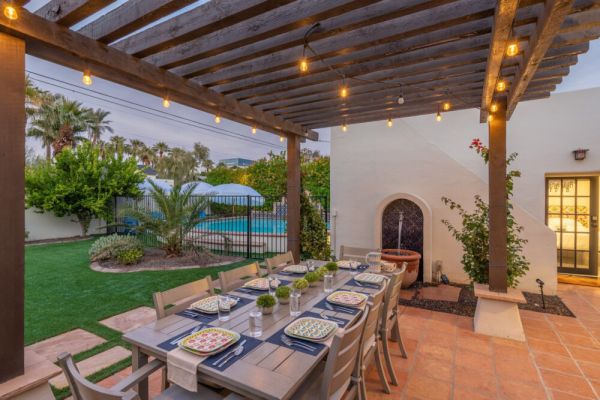 Spanish Mission Adobe, Pool, Hot Tub, Guest Casita