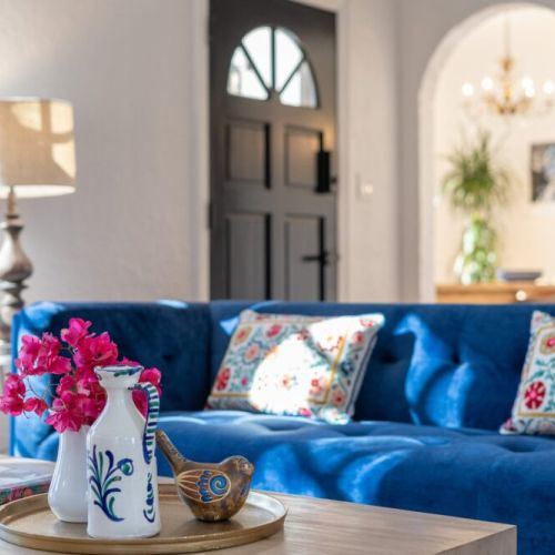 "We had a great experience! Delighted in Jackie's atmosphere, comfort and great attention. It is as in the pictures, it has everything you need for a great stay, with a great location for those who want to enjoy Down Town"
-Jose