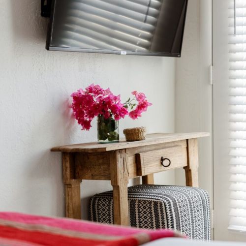 "This location is perfect! You are able to walk to downtown to experience all the restaurants and bars. While I didn’t walk because of the heat but if you are coming during the winter it’s a perfect walkable location!" - Daniel