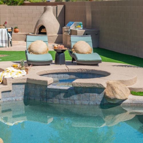 🏊 Dive into luxury with our heated pool, perfect for a refreshing swim any time of the year! Whether you're soaking up the sun or enjoying a moonlit dip, our pool promises relaxation and fun for the whole family.