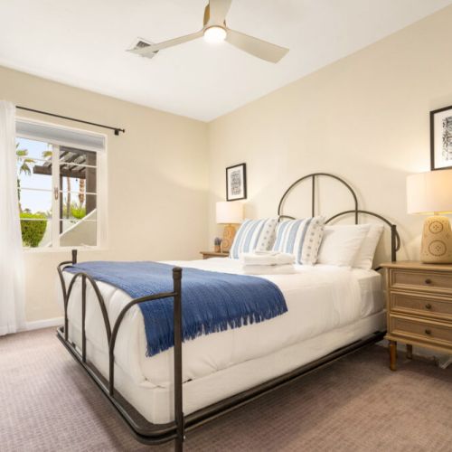 Bedroom 3 with Smart TV