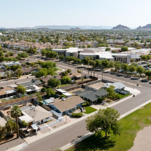 Prime location just 1.5 miles from Old Town Scottsdale's best restaurants, shopping, and nightlife.