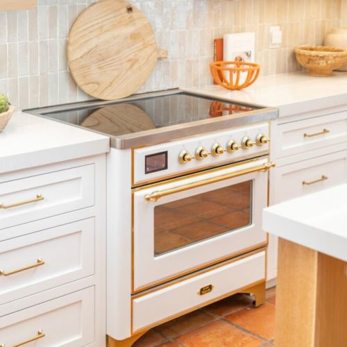 Not that you'll be cooking while you're on vacation... but if you were... wow!