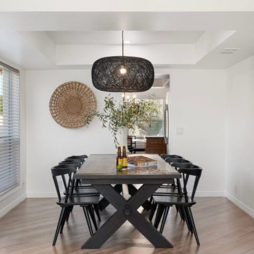 "Jackie went above and beyond, she is the perfect host! She was attentive and responsive to any needs of ours and had a guidebook of suggested places to eat and visit. Our other host Dawn was also very attentive in making sure to have everything read