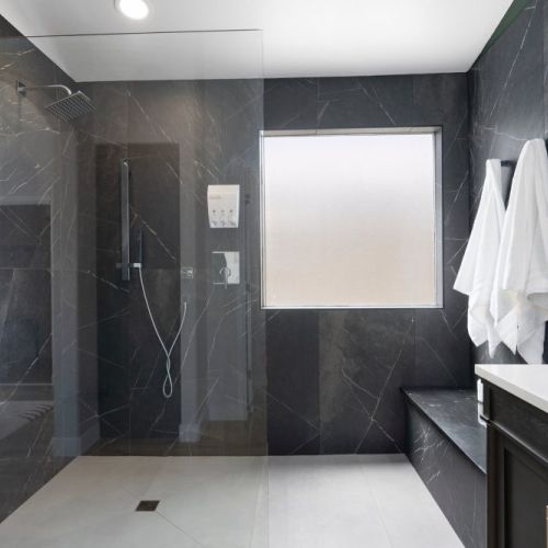 Luxurious Master Bathroom with Walk in Shower