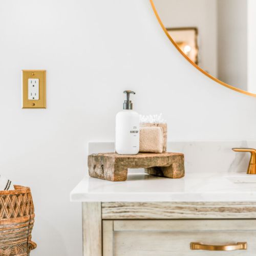 Eco-friendly toiletries throughout