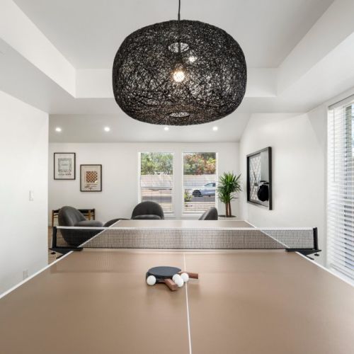 "I felt like I was home. I recommend staying at Jackie's place you will thank yourself. I use Air BNB all the time and she is a 5 stars host. Thank you, Jackie."