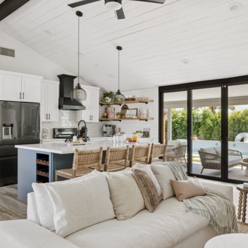 Everything is conveniently placed in this beautiful, luxury home.