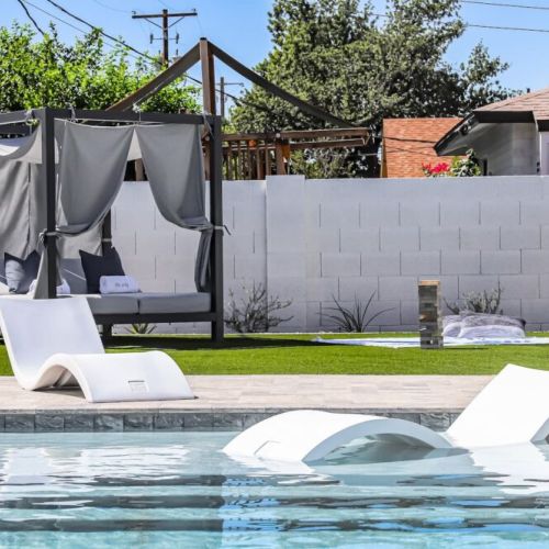 Jackie’s home was incredible! Was the perfect destination for a reunion amongst friends. Everything was as stated and even more spacious than I imagined. I will 100% be booking again