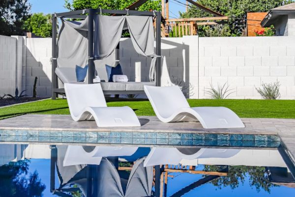 Arcadia’s Best Boutique Escape · 8 Min to Old Town