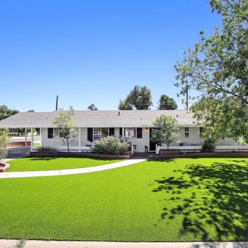 "This AirBnB was absolutely stunning. The space was clean and tidy yet practical and had all we needed for our stay. Jackie was very accommodating and helpful and continuously checked in throughout the stay to ensure everything was running smoothly."