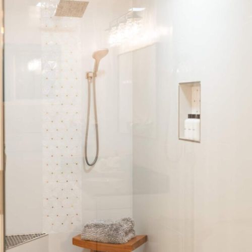 Master walk in shower