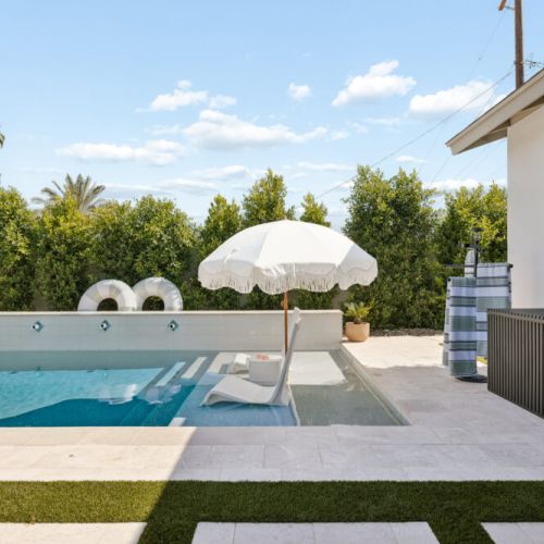 Whether it's sunshine or shade, you'll enjoy it just the same!