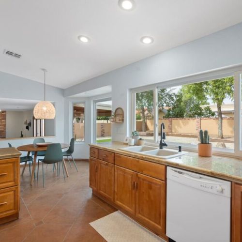 Light and bright kitchen