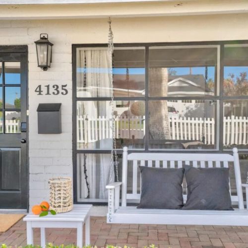 This home has a fantastic location with quick access to fine dinning experiences in Phoenix and Scottsdale. For Tesla or EV owners, the 24/7 Tesla Superchargers are just 3.4 miles or 10 minutes away