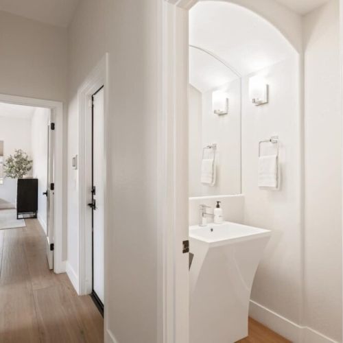 Bathroom 3 - 1/2 bath