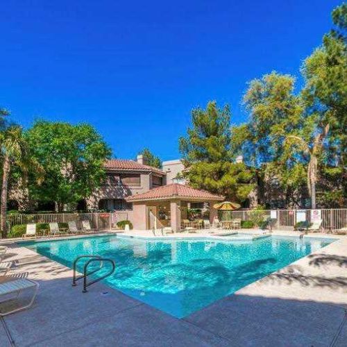 "Wow sums up this fantastic condo. Great location to get around with ease. The unit was much larger than expected and you literally had to buy nothing extra to enjoy your stay! Jackie thought of everything. Host was wonderfully responsive before during and after our stay. We will definitely stay here again"