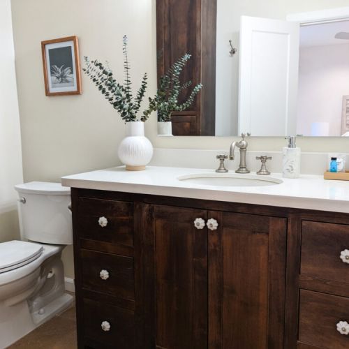 En suite bathroom with shower